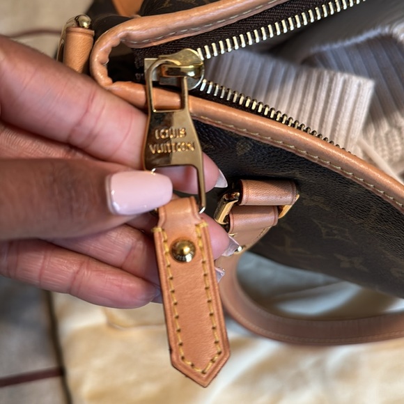 Sold! Louis Vuitton Estrella MM - Picture 5 of 13